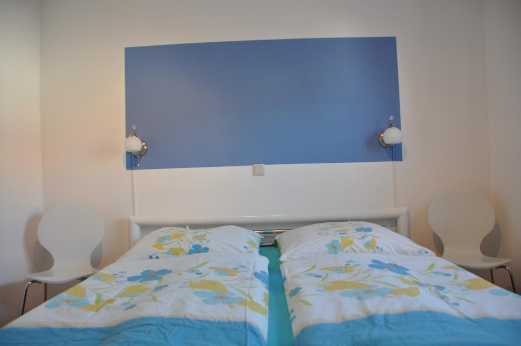 Double Two Lodge Kappel-Grafenhausen Exteriör bild
